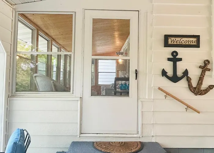 Breezeway Bay - Waterfront Full House